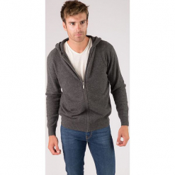 Kaszmirowy kardigan w kolorze szarym. Szare kardigany męskie marki Just Cashmere, z kaszmiru. W wyprzedaży za 434.95 zł.
