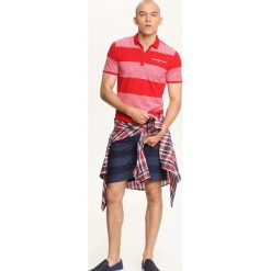 T-SHIRT POLO MĘSKI W PASKI. Czerwone koszulki polo męskie TOP SECRET, m, bez wzorów, eleganckie, bez kołnierzyka, bez ramiączek. W wyprzedaży za 39.99 zł.