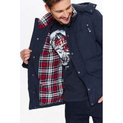 KURTKA MĘSKA ZIMOWA Z PRZESZYCIAMI. Kurtki męskie TOP SECRET. W wyprzedaży za 119.99 zł.