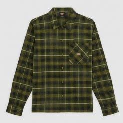 Koszula Dickies Forest Check Cypress. Zielone koszule męskie Dickies, m, bez wzorów, bez kołnierzyka, bez ramiączek. W wyprzedaży za 249.05 zł.