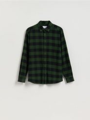 Koszula regular fit w kratę - zielony. Zielone koszule męskie Reserved, l, bez wzorów, z bawełny, bez kołnierzyka, bez ramiączek. Za 99.99 zł.