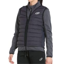 Anorack Parka Bullpadel Noia Woman. Czarne parki męskie bullpadel, bez wzorów, bez kaptura. W wyprzedaży za 488.85 zł.