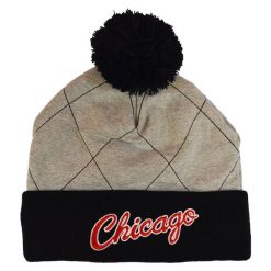 Czapka zimowa Mitchell & Ness NBA Quilted Pom Beanie HWC Chicago Bulls. Szare czapki męskie Mitchell & Ness, na zimę, bez wzorów, sportowe. Za 89.00 zł.