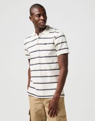 MESKA KOSZULKA WRANGLER STRIPE POLO SHIRT WHITE 112362828. Białe koszulki polo męskie Wrangler, xl, bez wzorów, bez kołnierzyka, bez ramiączek. Za 109.99 zł.