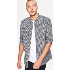 Koszula w drobną kratkę BASIC - Jasny szary. Koszule męskie marki Cropp. W wyprzedaży za 49.99 zł.