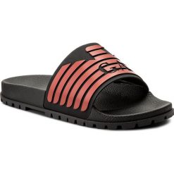 Klapki EMPORIO ARMANI - X4P077 XL273 A042 Black/Black/Red. Klapki i japonki męskie marki Emporio Armani. W wyprzedaży za 299.00 zł.