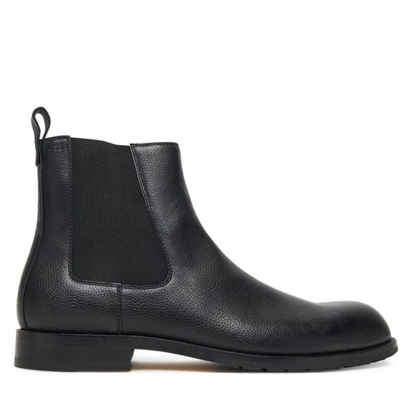 Sztyblety BOSS. Czarne sztyblety męskie Boss, bez obcasa, bez zapięcia. Za 729.99 zł.