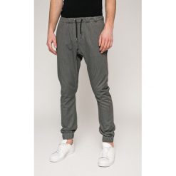 Quiksilver - Spodnie. Spodnie na co dzień męskie marki Quiksilver. W wyprzedaży za 229.90 zł.