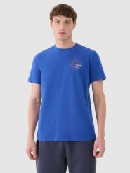 4F T-shirt regular z nadrukiem męski - niebieski S. Niebieskie t-shirty męskie 4f, m, bez wzorów, z bawełny, bez kołnierzyka, bez ramiączek. W wyprzedaży za 39.99 zł.