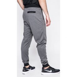 Under Armour - Spodnie Sportstle. Długie spodnie sportowe męskie Under Armour. W wyprzedaży za 179.90 zł.