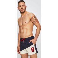 Tommy Hilfiger - Kąpielówki. Kąpielówki męskie Tommy Hilfiger. W wyprzedaży za 249.90 zł.