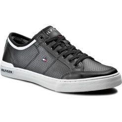 Półbuty TOMMY HILFIGER - Harrington 5A FM0FM00552 Black 990. Codzienne półbuty męskie marki Tommy Hilfiger. Za 449.00 zł.