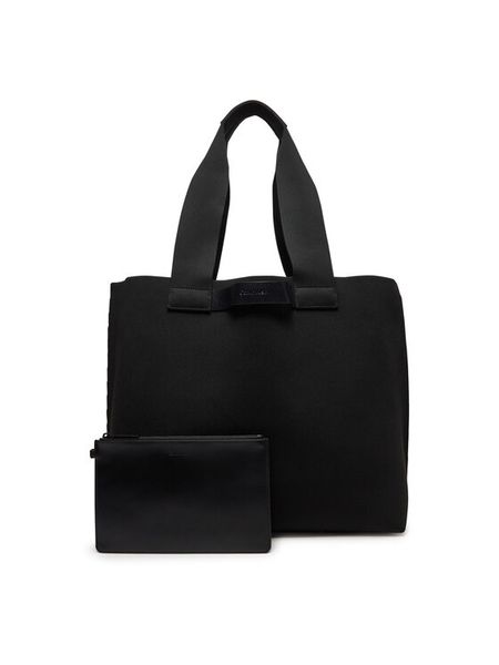 Calvin Klein Torba Ck Ease E/W Tote Knit K50K512892 Czarny. Czarne torby męskie na ramię Calvin Klein, bez wzorów, z materiału, na ramię. Za 369.99 zł.