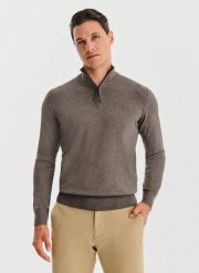 PAKO LORENTE – Brązowy sweter z rozpinaną stójką. Brązowe swetry męskie Pako Lorente, bez wzorów, z poliesteru, bez kołnierzyka, bez ramiączek. Za 199.99 zł.