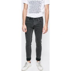 Only & Sons - Jeansy. Jeansy męskie Only & Sons. W wyprzedaży za 34.90 zł.
