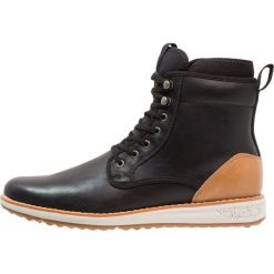 Call it Spring ASTALISEN Botki sznurowane black. Buty zimowe męskie marki Call it Spring. W wyprzedaży za 351.20 zł.