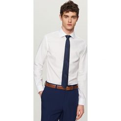 Bawełniana koszula regular fit - Biały. Koszule męskie marki Reserved. Za 119.99 zł.