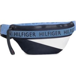 Saszetka nerka TOMMY HILFIGER - Color MIx Crossbody AM0AM04756 902. Saszetki męskie Tommy Hilfiger. Za 299.00 zł.