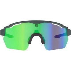 Okulary przeciwsłoneczne AZR Race Rx. Czarne okulary przeciwsłoneczne męskie AZR, bez wzorów, sportowe. Za 309.50 zł.