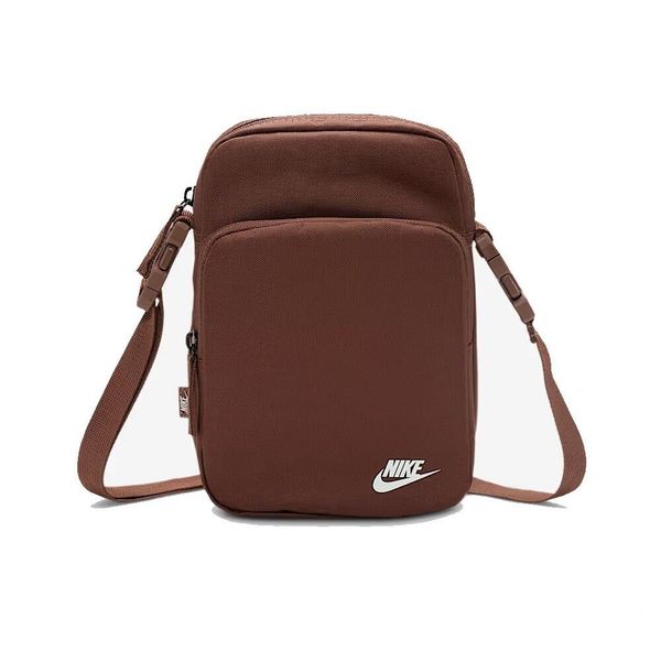 Saszetka na ramię Nike Nk Heritage Crossbody. Brązowe saszetki męskie Nike, bez wzorów. Za 110.99 zł.