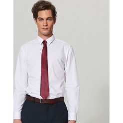 Elegancka koszula z tkaniny poplin - Biały. Białe koszule męskie Reserved, z tkaniny. W wyprzedaży za 39.99 zł.