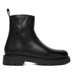 Botki Vagabond Shoemakers. Czarne sztyblety męskie Vagabond Shoemakers, bez obcasa, bez zapięcia. Za 759.99 zł.