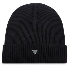 Czapka Guess. Czarne czapki męskie Guess, na zimę, z aplikacjami. Za 209.99 zł.
