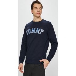 Tommy Jeans - Bluza. Czarne bluzy nierozpinane męskie Tommy Jeans, z nadrukiem, z bawełny. Za 299.90 zł.