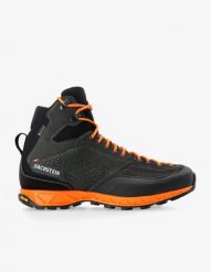 Buty na via ferraty Dachstein Super Ferrata GTX black. Czarne buty trekkingowe męskie Hi-tec, bez wzorów, bez zapięcia. Za 1,000.62 zł.