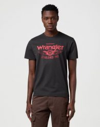 MESKA KOSZULKA WRANGLER AMERICANA TEE FADED BLACK 112371416. Czarne t-shirty męskie Wrangler, m, bez wzorów, bez kołnierzyka, bez ramiączek. Za 79.99 zł.