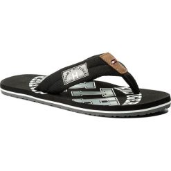 Japonki TOMMY HILFIGER - Essential Th Beach Sandal FM0FM01369 Black 990. Czarne klapki i japonki męskie Tommy Hilfiger, bez wzorów, z materiału. W wyprzedaży za 129.00 zł.