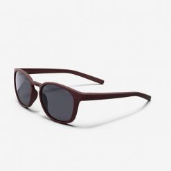 Okulary przeciwsłoneczne kat. 3 MH 160. Fioletowe okulary przeciwsłoneczne męskie Decathlon, bez wzorów, z poliamidu, sportowe, szklane. Za 69.99 zł.