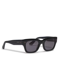 Okulary przeciwsłoneczne Calvin Klein. Czarne okulary przeciwsłoneczne męskie Calvin Klein, bez wzorów. Za 999.99 zł.