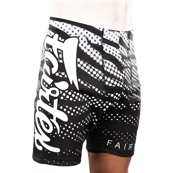 Spodenki treningowe Fairtex Vale Tudo CP10. Czarne szorty sportowe męskie FAIRTEX, bez wzorów, sportowe. Za 329.99 zł.
