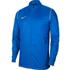 Kurtka do piłki nożnej męska Nike RPL Park 20 RN JKT. Niebieskie kurtki męskie Nike, m, bez wzorów, sportowe, bez ramiączek, bez kaptura. Za 207.32 zł.