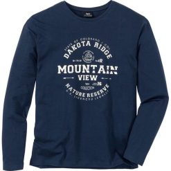Shirt z długim rękawem i nadrukiem Regular Fit bonprix ciemnoniebieski. Koszulki męskie z długim rękawem marki 4f. Za 44.99 zł.