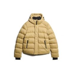 Kurtka puchowa z kapturem z mikrofibry Superdry. Żółte kurtki męskie Superdry., m, bez wzorów, z mikrofibry, eleganckie, bez ramiączek, z kapturem. Za 633.40 zł.