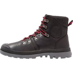 Palladium PALLAB Botki sznurowane black/red/castlerock. Buty zimowe męskie marki Palladium. Za 649.00 zł.