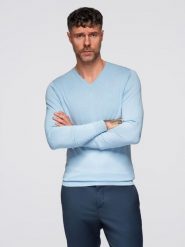 Elegancki męski sweter V-neck BASIC z wiskozą –jasnoniebieski V10 - Rozmiar: M. Niebieskie swetry męskie Ombre Clothing, bez wzorów, z wiskozy, eleganckie, bez kołnierzyka, bez ramiączek. W wyprzedaży za 89.99 zł.
