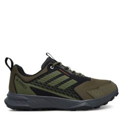 Trekkingi adidas. Brązowe buty do biegania męskie ADIDAS, bez wzorów, bez zapięcia, trekkingowe. Za 269.99 zł.