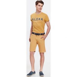 T-SHIRT MĘSKI Z NADRUKIEM. T-shirty męskie marki TOP SECRET. W wyprzedaży za 14.99 zł.