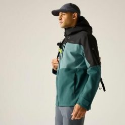 Męska wodoodporna kurtka z kapturem i panelami Maland II. Zielone kurtki męskie Regatta, l, bez wzorów, z materiału, bez ramiączek, z kapturem. W wyprzedaży za 329.99 zł.