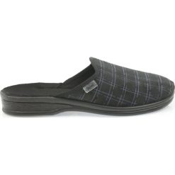 Befado buty męskie kapcie klapki 089M408 czarne. Czarne klapki i japonki męskie Befado, bez wzorów, z kauczuku. W wyprzedaży za 49.00 zł.