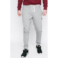 Produkt by Jack & Jones - Spodnie. Szare spodnie dresowe męskie PRODUKT by Jack & Jones, z bawełny. W wyprzedaży za 69.90 zł.