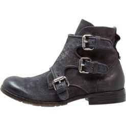 A.S.98 CLASH Botki kowbojki i motocyklowe blu. Buty zimowe męskie marki A.S.98. W wyprzedaży za 975.20 zł.