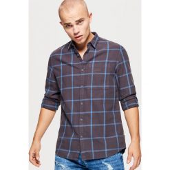Koszula w kratę - Szary. Koszule męskie marki Cropp. W wyprzedaży za 39.99 zł.