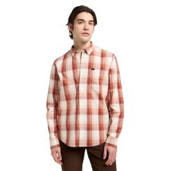 MESKA KOSZULA LEE LEE BUTTON DOWN RED CLAY PLAID 112370545. Czerwone koszule męskie Lee, s, bez wzorów, bez kołnierzyka, bez ramiączek. Za 169.99 zł.