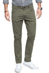 WRANGLER SPODNIE MĘSKIE LARSTON DUSTY OLIVE W18SXC275 112127672. Zielone spodnie na co dzień męskie Wrangler, bez wzorów, z materiału. Za 199.99 zł.