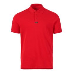 Polo Musto Essential Pique. Czerwone koszulki polo męskie Musto, m, bez wzorów, bez kołnierzyka, bez ramiączek. Za 265.50 zł.