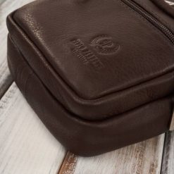 Paolo Peruzzi Saszetka męska na ramię skórzana pojemna mała T-133-BR. Saszetki męskie Paolo Peruzzi, bez wzorów, małe. Za 144.19 zł.